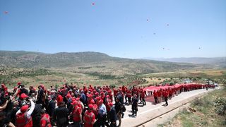 TBMM Başkanı Kurtulmuş, Gabar Dağı'nda Gençlerle Kortej Yürüyüşü Düzenledi