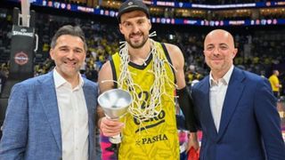 THY, Şampiyon Fenerbahçe Beko Oyuncularını Mil ile Ödüllendirdi