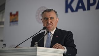 Veliefendi Kapalı Yüzme Havuzu Açıldı: 12 Milyon Kişiye Yüzme Öğretilecek