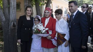 Aile ve Sosyal Hizmetler Bakanı Göktaş, Tunceli Valiliğini Ziyaret Etti