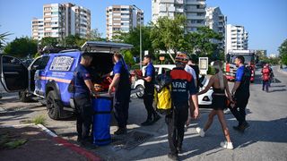 Antalya'da Falezlerde Mahsur Kalan 3 Arnavut Turist Kurtarıldı