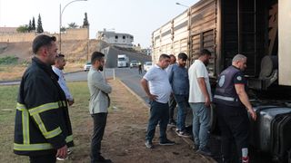 Cizre'de Seyir Halindeki Tırda Yangın Çıktı