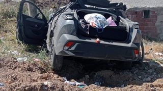 Elazığ'da Otomobilin Şarampole Devrilmesi Sonucu 4 Kişi Yaralandı