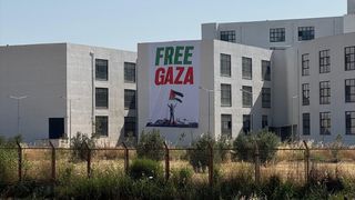 İzmir Katip Çelebi Üniversitesi, İsrail Saldırılarını Protesto Etti