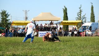 Kırklareli'de Kavasoğlu ve Şamdancıbaşı İbrahim Yağlı Güreşleri Düzenlendi