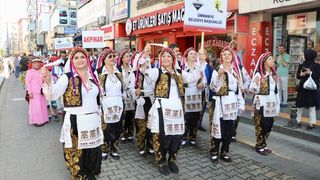 33. Uluslararası Akçaabat Müzik ve Halk Oyunları Festivali Trabzon'da Başladı