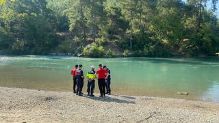 Antalya'da Akıntıya Kapılan 15 Yaşındaki Çocuk İçin Arama Çalışmaları Devam Ediyor