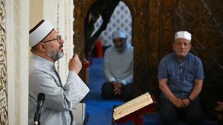 Başkentte 15 Temmuz Şehitleri İçin Dua Etmek İçin Sabah Namazı Düzenlendi