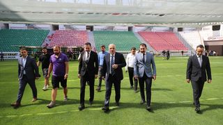 Diyarbakır Stadı'nda Zemin Yenileme Çalışmaları Sona Yaklaşıyor