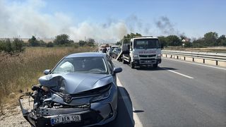 Edirne'de Anız Yangınına Müdahale Devam Ediyor, D-100'de Zincirleme Kaza Meydana Geldi