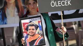 Kartalkaya Yangınında Kardeşini Kaybeden Avukat, Hukuk Mücadelesini Sürdürüyor