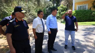 Muğla Valisi İdris Akbıyık, 15 Temmuz saldırısının izlerini inceledi