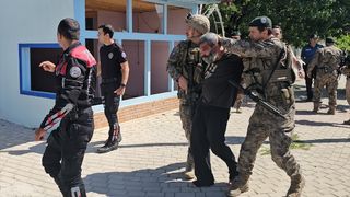 Erzincan'da silahlı kavga: 1 kişi öldü, 1 kişi yaralandı; şüpheli gözaltında