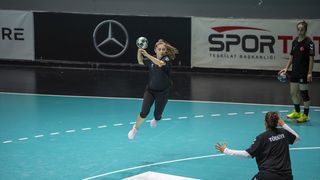 A Milli Kadın Hentbol Takımı, Çekya'da hazırlık turnuvasına katılıyor
