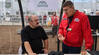 Mustafa Varank TEKNOFEST'te 'akıllı tarım' alanını yerinde inceledi