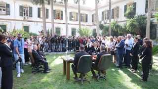 KKTC'nin 6. Cumhurbaşkanı Tufan Erhürman mazbatasını aldı