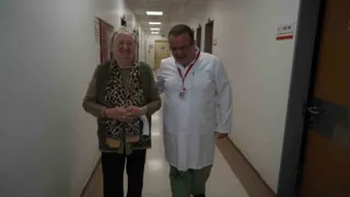 Kemik erimesi uyarısı: 76 yaşındaki kadında omurga kırığı fıtık sanıldı, kifoplasti ile tedavi edildi