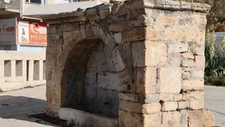 Kırşehir'de Ahi Evran Külliyesi'ndeki tarihi çeşme için tek kişilik eylem