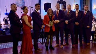 New York’ta TALES’in ilk ödül töreni: İHA muhabiri Dilek Kaya'ya Toplumsal Hizmet Ödülü