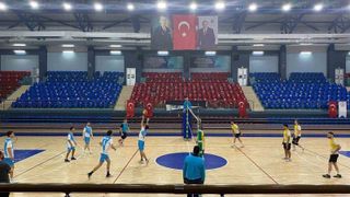 Yurtlig Erkek Voleybol Turnuvası Düzce'de devam ediyor