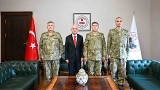 1. Ordu Komutanı Ersay, Kırklareli Valisi Uğur Turan’ı Makamında Ziyaret Etti