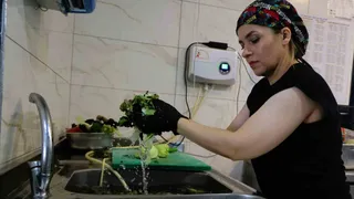 Antalya Büyükşehir EKDAĞ Tesislerinde Sebze ve Meyveler Ozonla Dezenfekte Ediliyor