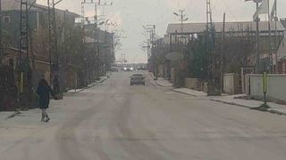 Van Tuşba'da Kısa Süreli Dolu Kent Merkezini Beyaza Bürüdü