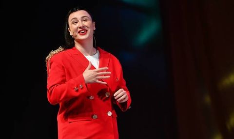 Yasemin Sakallıoğlu'nun 10 bin seyircili gösterisinde ilk kez ailesi de olacak!