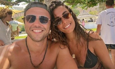 Tolga Sarıtaş ve Zeynep Mayruk bugün Çeşme'de nişanlanacak!