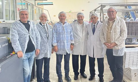 Bursa iş dünyası İlka Şekerleme tesislerinde kestane şekeri üretimini yerinde inceledi