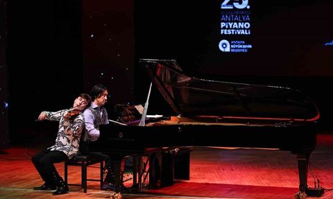 25. Uluslararası Antalya Piyano Festivali Igudesman & Joo konseriyle sona erdi