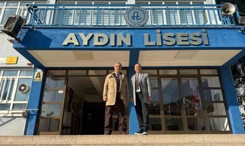 Aydın Lisesi’nde akademisyenler derslere giriyor: ADÜ’lü Prof. Dr. M. Hadi Yaşa öğrencilerle buluştu