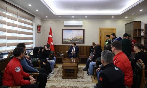 Bakan Yardımcısı Salih Ayhan, T3 Vakfı Bayburtlu Gençleri Bakanlıkta Ağırladı