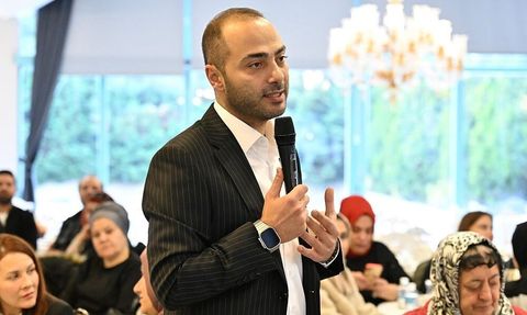 Başkan Vekili Eray Karadeniz, Gaziosmanpaşa'da Kuaför ve Güzellik Salonu İşletmecileriyle Buluştu