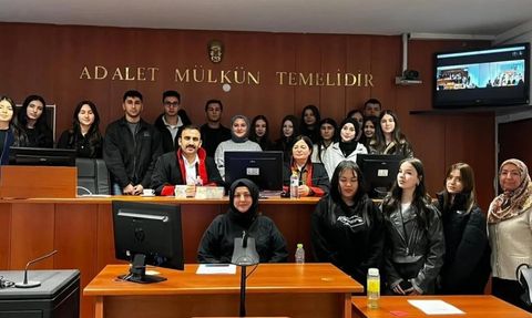 Boyabat'ta Lise Öğrencileri O.D.A.K Projesi Kapsamında Adliyeyi Ziyaret Edip Adalet Sürecini İnceledi