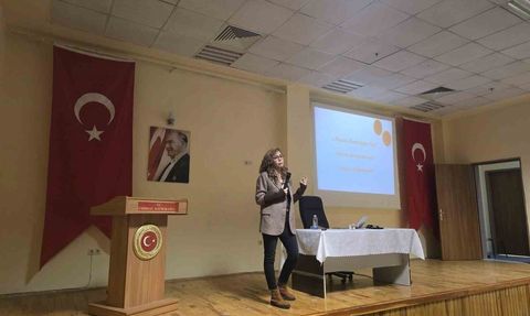 Emirdağ’da Akran Zorbalığına Karşı Farkındalık Semineri Yoğun İlgi Gördü