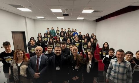 Emirdağ Mithatpaşa Ortaokulu'nda 'Bilim Odaklı Buluşma' — Erasmus+ HORIZON-HEALTHCARE kapsamında akademisyenlerle seminer