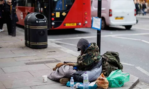 İngiltere'de 382 bin 618 Kişi Barınma Sorunu Yaşıyor; 175 Bini Çocuk