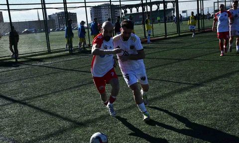İsmail Okumuş FK, Kayseri 1. Amatör Küme'de lider Büyük Toramanspor'u 4-2 yendi