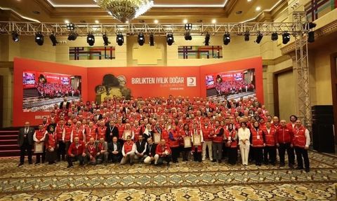 Kızılay Muradiye Şubesi, iyilik çalışmalarında Türkiye birincisi seçildi