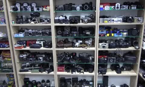 Kocaeli'de 25 Ülkeden Toplanan 1.500'ü Aşkın Fotoğraf Makinesi: Yunus Hakkı Şenkul'ün Koleksiyonu