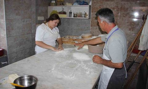 Koçarlı'da 45 yıllık pide ustası Hamit Tosun: Çıraklıktan patronluğa uzanan 'pideci okulu'