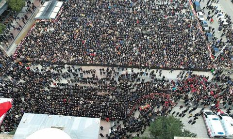 Manisa, ilk kadın başkanı Gülşah Durbay'ı uğurladı