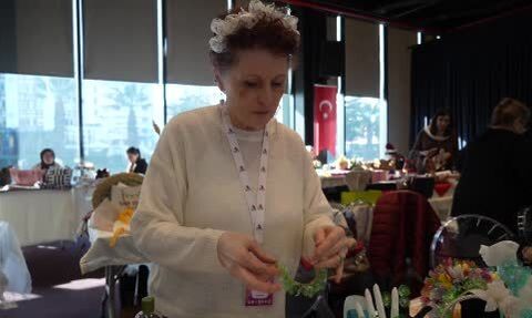 Samsun'da plastik atıklardan sanat: Emekli mimar Yeşim Soysal doğa bilinci aşılıyor