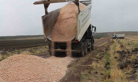 Şanlıurfa Büyükşehir, Siverek kırsalinde 3 kilometrelik yolu modernize ediyor