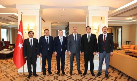 Şehitkamil Belediye Başkanı Yılmaz Ankara’da Bakan ve Milletvekilleriyle İlçe Önceliklerini Görüştü