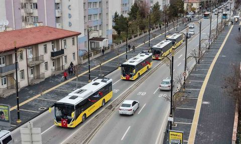 Sivas'ta toplu taşımaya 2 yeni 12 metrelik otobüs daha
