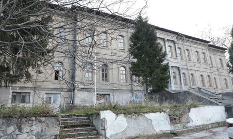 Vali Musa Işın, Kütahya Lisesi'ndeki restorasyon çalışmalarını inceledi