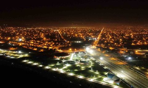 Van'da Gündüz ve Gece: Van Gölü'nün Değişen Manzaraları
