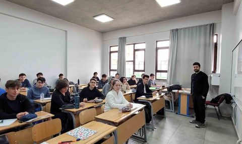 Eskişehir Bilim Olimpiyatları Akademisi eğitimleri TEV Tuna-Orhan Nail İzgi Anadolu Lisesi'nde başladı